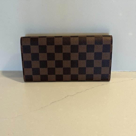 LOUIS VUITTON Sarah Wallet - Picture 9 of 10